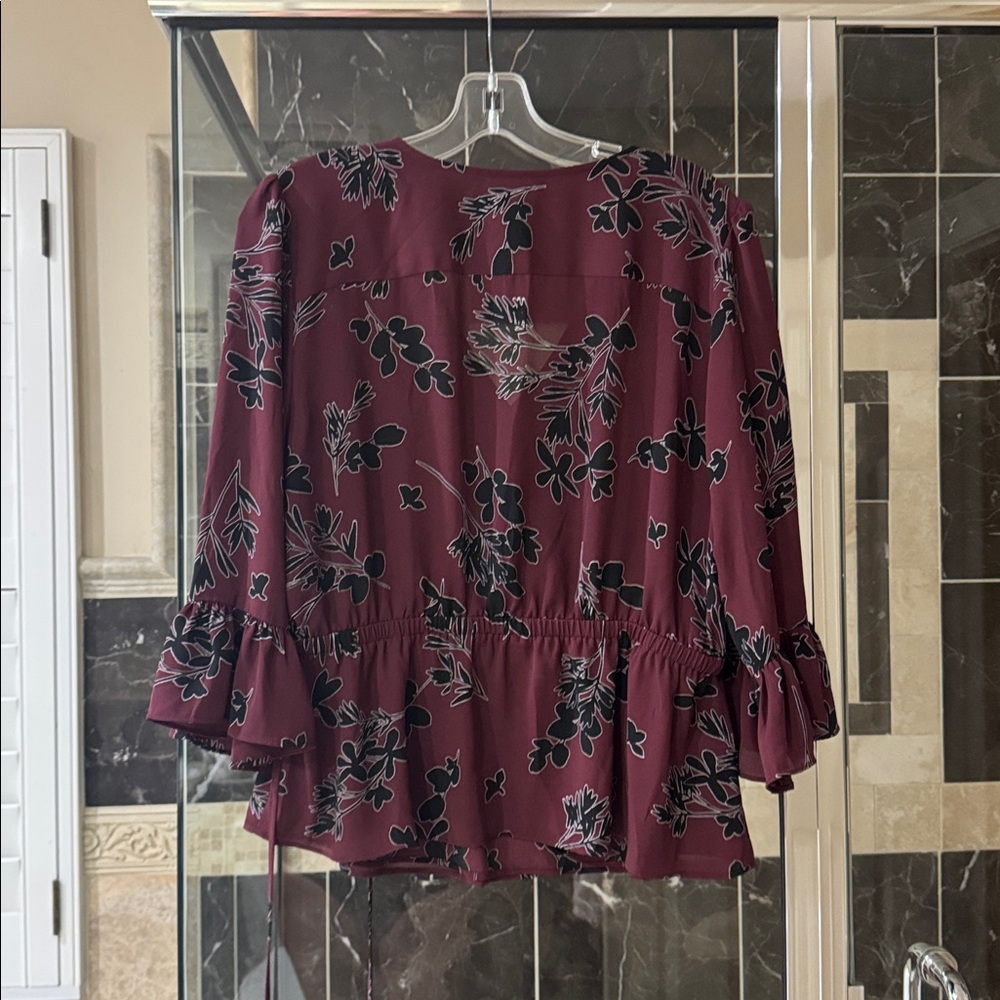 Ann Taylor Factory Burgundy Floral Peplum Blouse - Picture 2 of 3